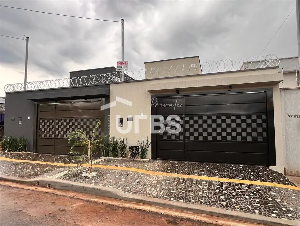 COD U-0024977 - Casa no Residencial vilage Santa Rita rua Srm 16 2/4 sendo 1 suí...