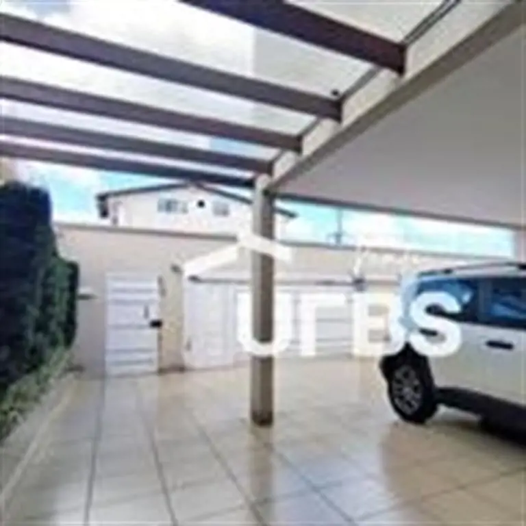 COD U-0024943 - Casa incrível à venda, com 3 suítes, sendo uma com closet, todas...