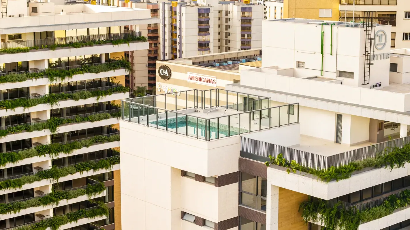 Descubra seu novo lar na Quadra 207, SUL, em Águas Claras, DF. Este apartamento ...