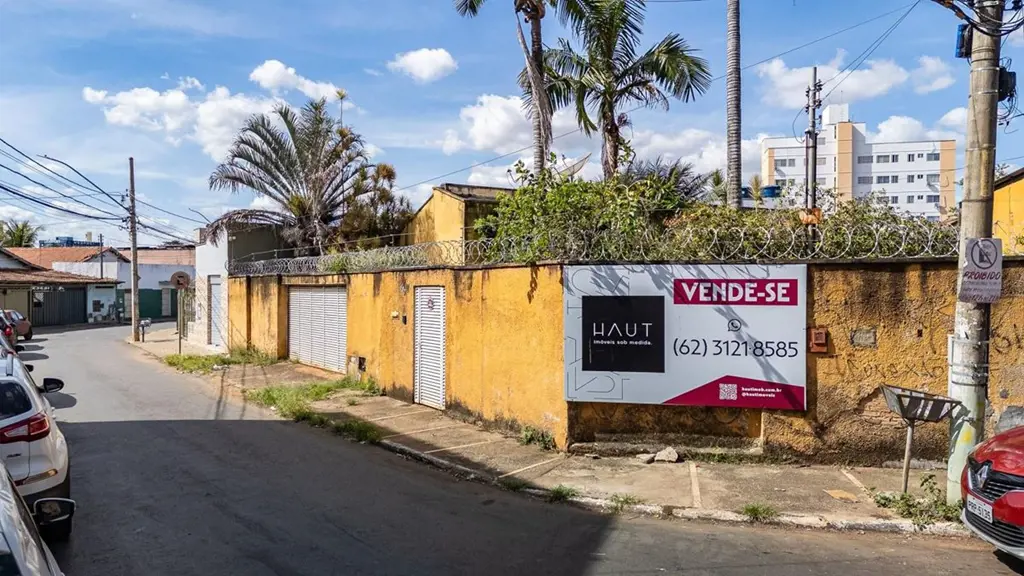 Este terreno de 467 m² está localizado em uma das regiões mais tradicionais e be...