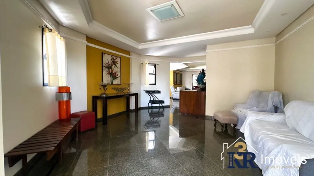 Apartamento com 4 quartos sendo eles uma suíte master com banheira e closet, Uma...