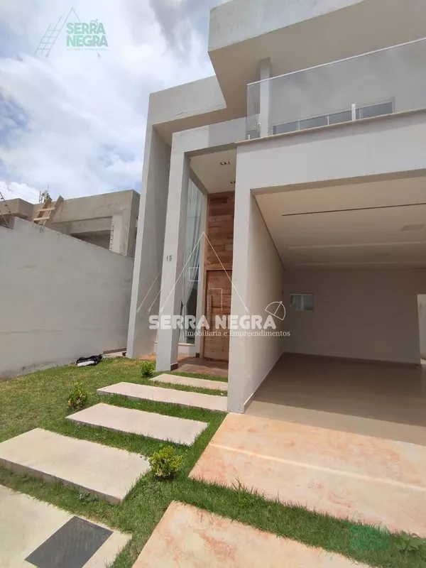 Ótima casa estilo contemporâneo: 4 suítes Semi-mobiliadaPrimeiro pavimento:Sala ...