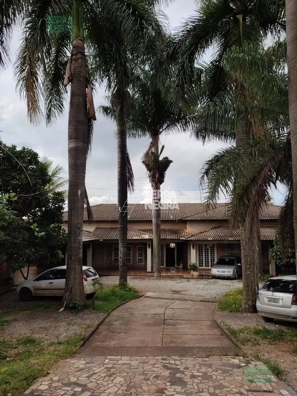 EXCELENTE OPORTUNIDADE PARA MORAR OU INVESTIR Casa térrea toda na laje Terreno 1...