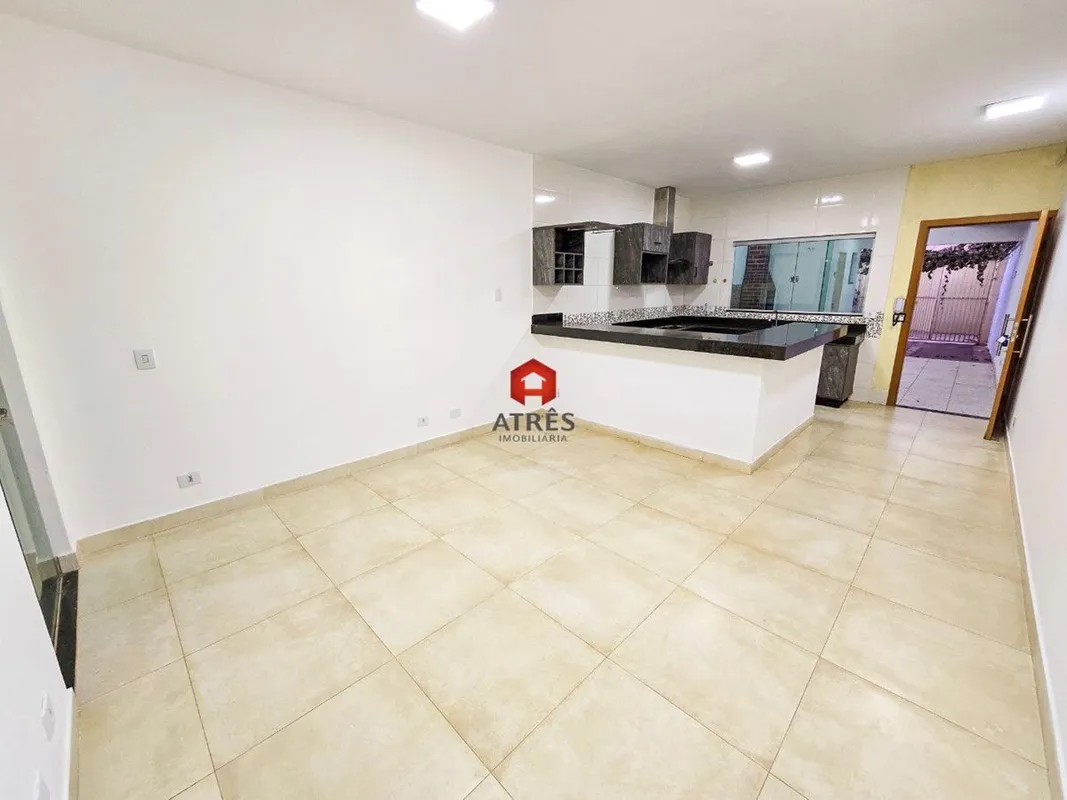 Localizada no Setor Faiçalville, esta casa conta com aproximadamente 94m² de áre...