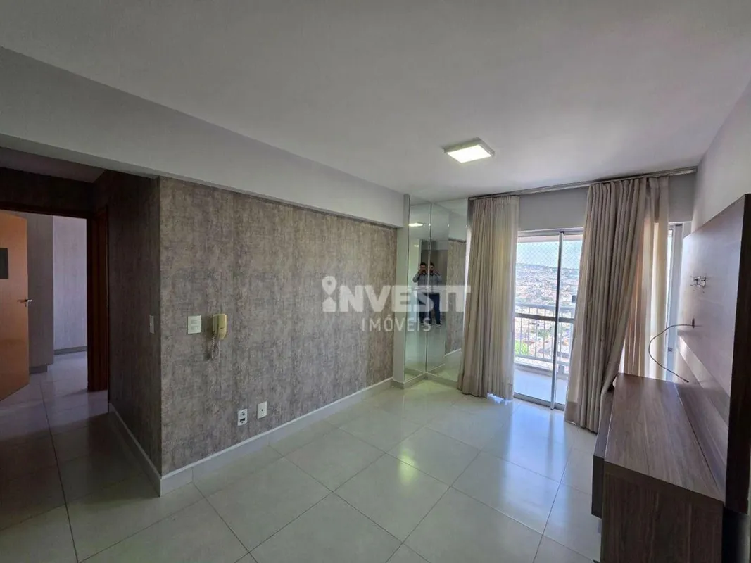 cod. 622459Apartamento em andar alto, com uma vista linda. São 2 quartos, comple...
