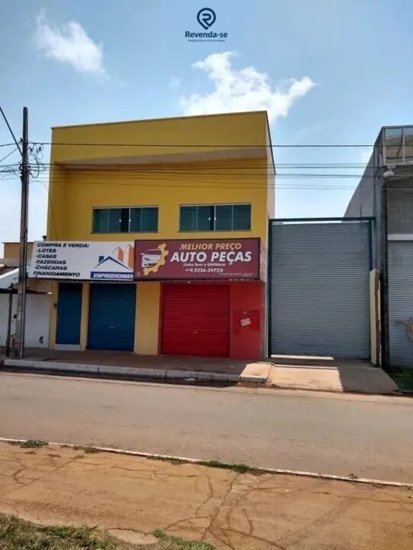 VENDO SOBRADO COMERCIAL NA GO-070, COM GO- 469, QUE LIGA GOIANIRA, GOIÂNIA E TRI...