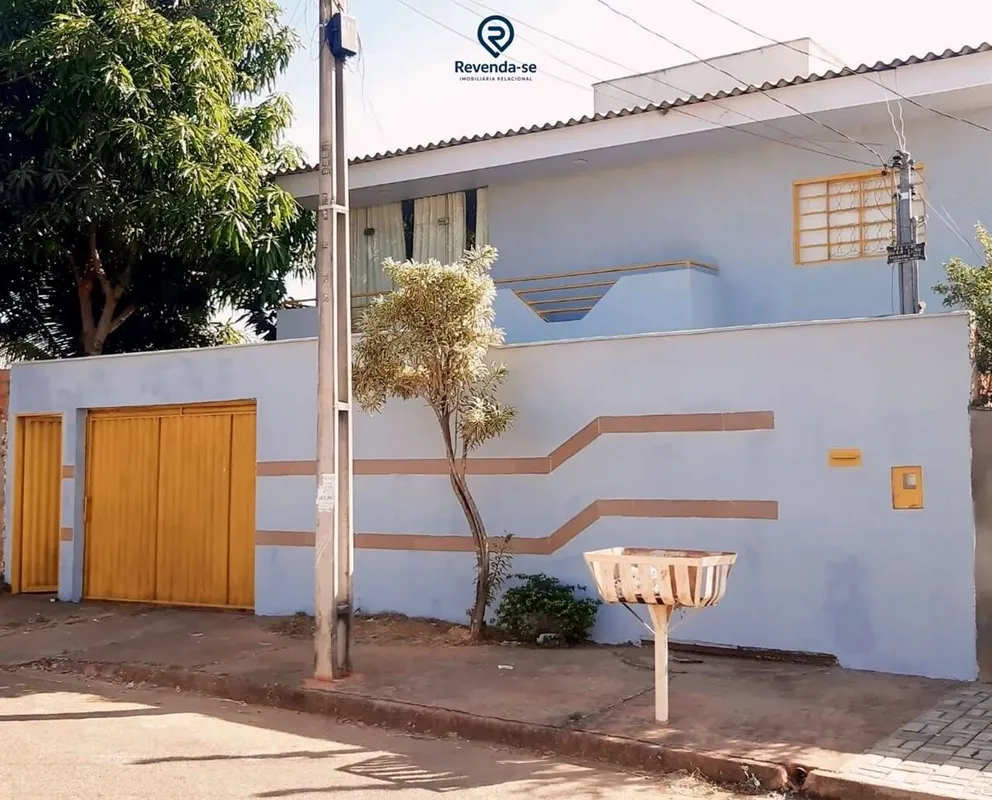 Sobrado com 4 quartos piscina e área gourmet-4 quartos sendo 1 suíte - 3 quartos...