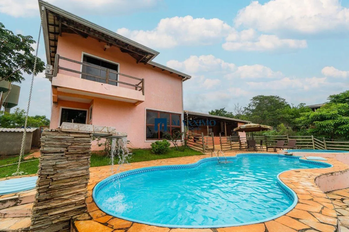 Excelente Casa com Vista Livre no Condomínio Solar da SerraBem-vindo ao seu refú...