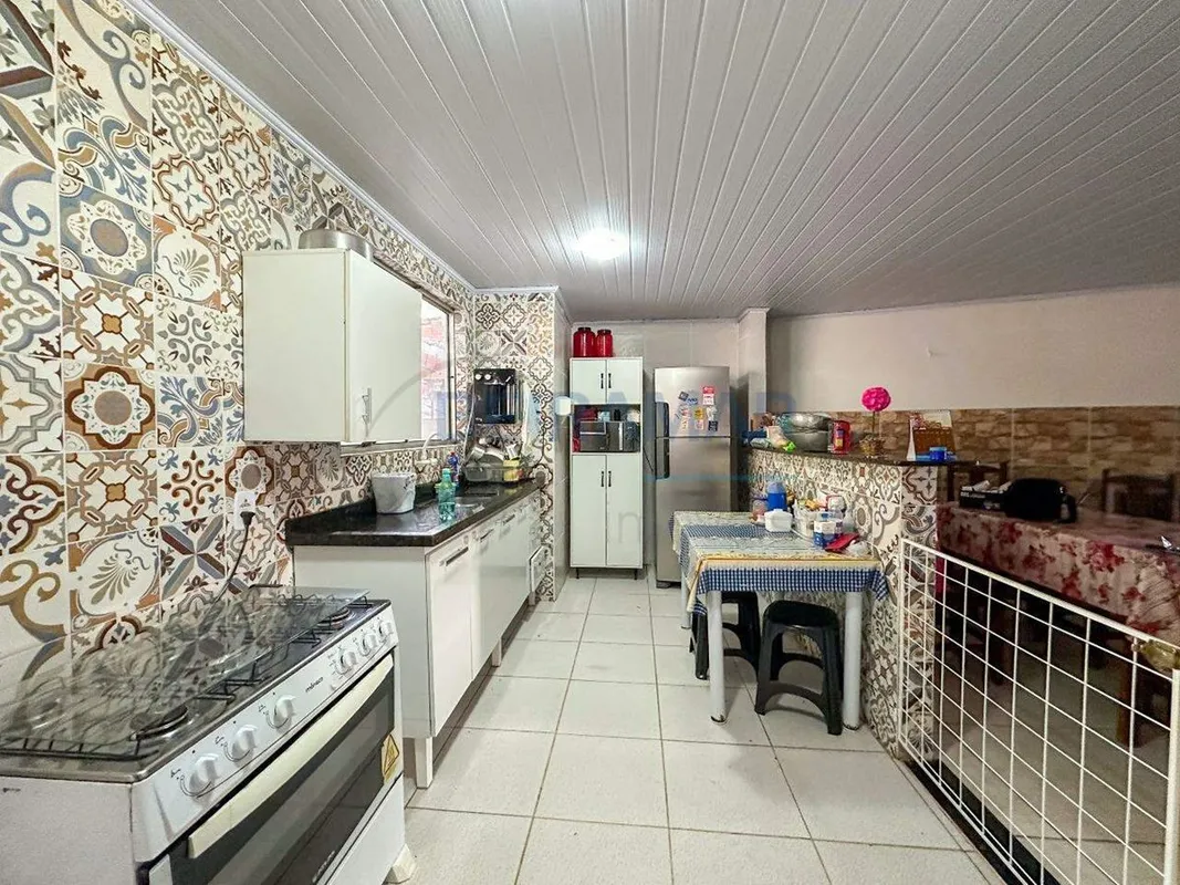 Sobrado Amplo e Versátil com Potencial de Renda e Espaço para Pets - SHA Conjunt...