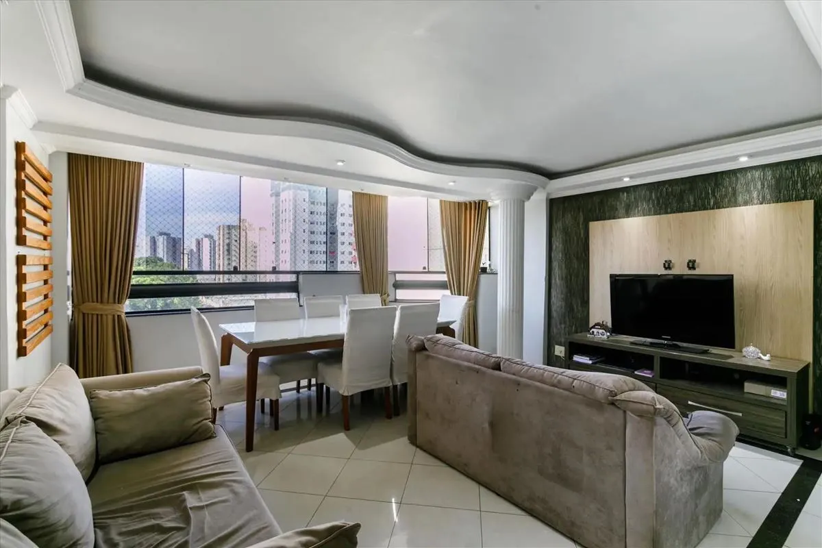 -Sala ampla com 2 ambientes-Apartamento vazado com excelente ventilação-iluminaç...