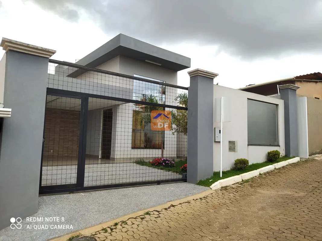 IMÓVEIS DO DF DISPONIBILIZA PARA VENDA:Linda casa Moderna, lote 400m2, com 259m2...