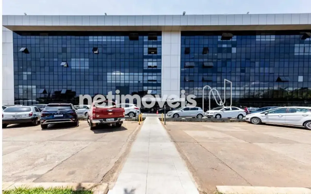 Sala Comercial Duplex Reformada – 64m² – Ed. Talento – Asa Sul (DF) Excelente op...