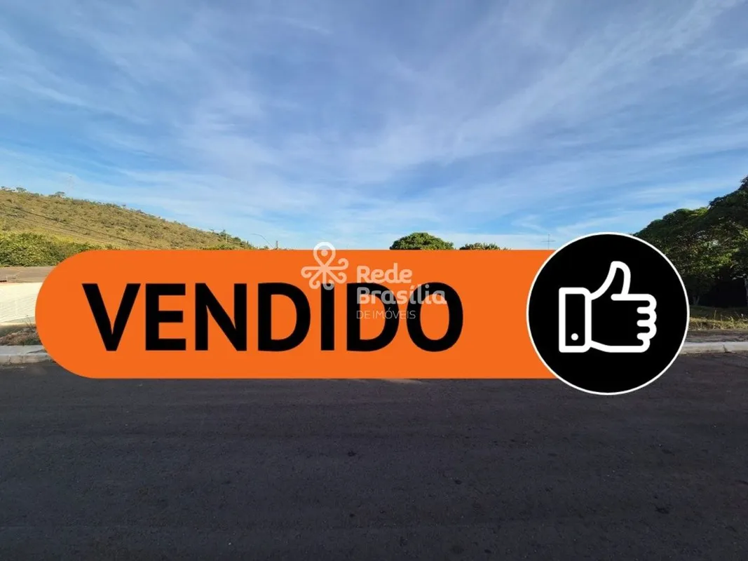 Terreno de Esquina à Venda no Condomínio Quintas Interlagos - Jardim BotânicoLot...