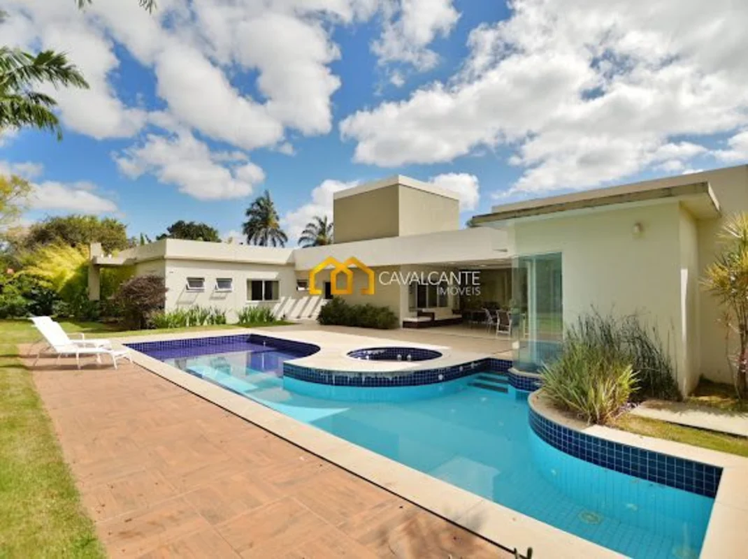 Descubra uma residência exclusiva no coração do PARK WAY, Brasília, localizada n...