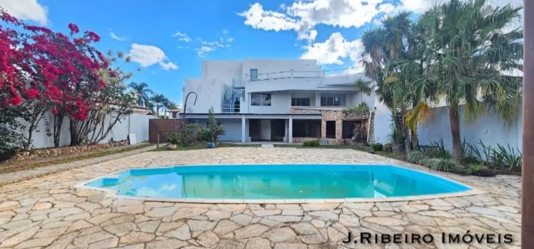 JRIBEIRO ALUGAR:SHIS QI 29 - CONJUNTO 08 - LOCAÇÃO CASA SOBRADO COM PISCINA, sen...