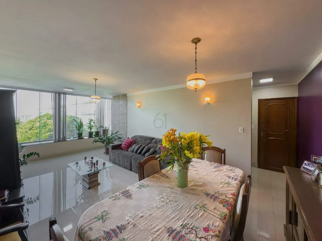 APARTAMENTO ANDAR ALTO, NASCENTE, COM VISTA LIVRE E VAGA DUPLA À VENDA NA SQN 30...