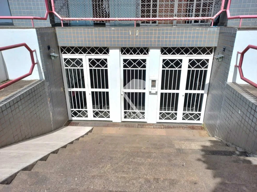 Loja com 35,41m² de area privativa, desocupada, localizada no Subsolo, com sala ...