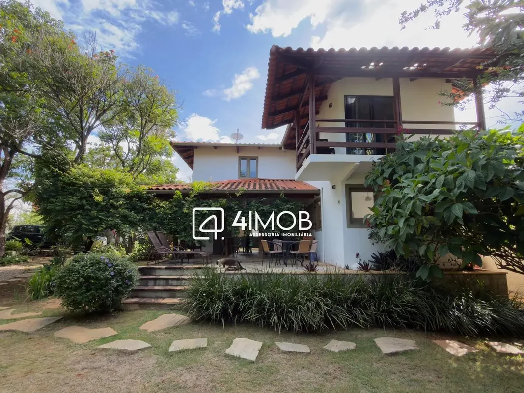 OPORTUNIDADE EM PIRENÓPOLIS - GO! BAIRRO TAQUARAL - PERTO DO AEROPORTO.Casa Enca...