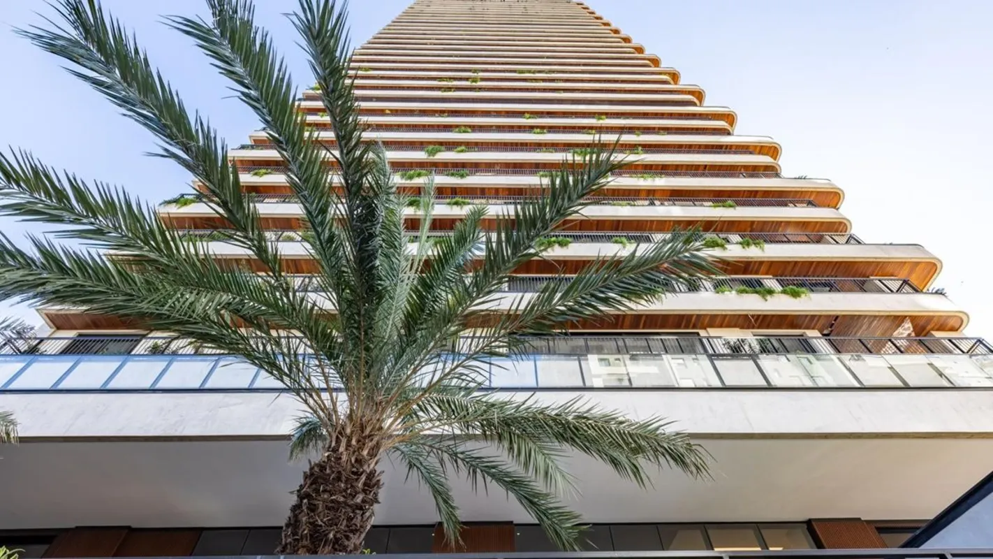 No Setor Marista, um dos bairros mais valorizados de Goiânia, encontra-se esta P...