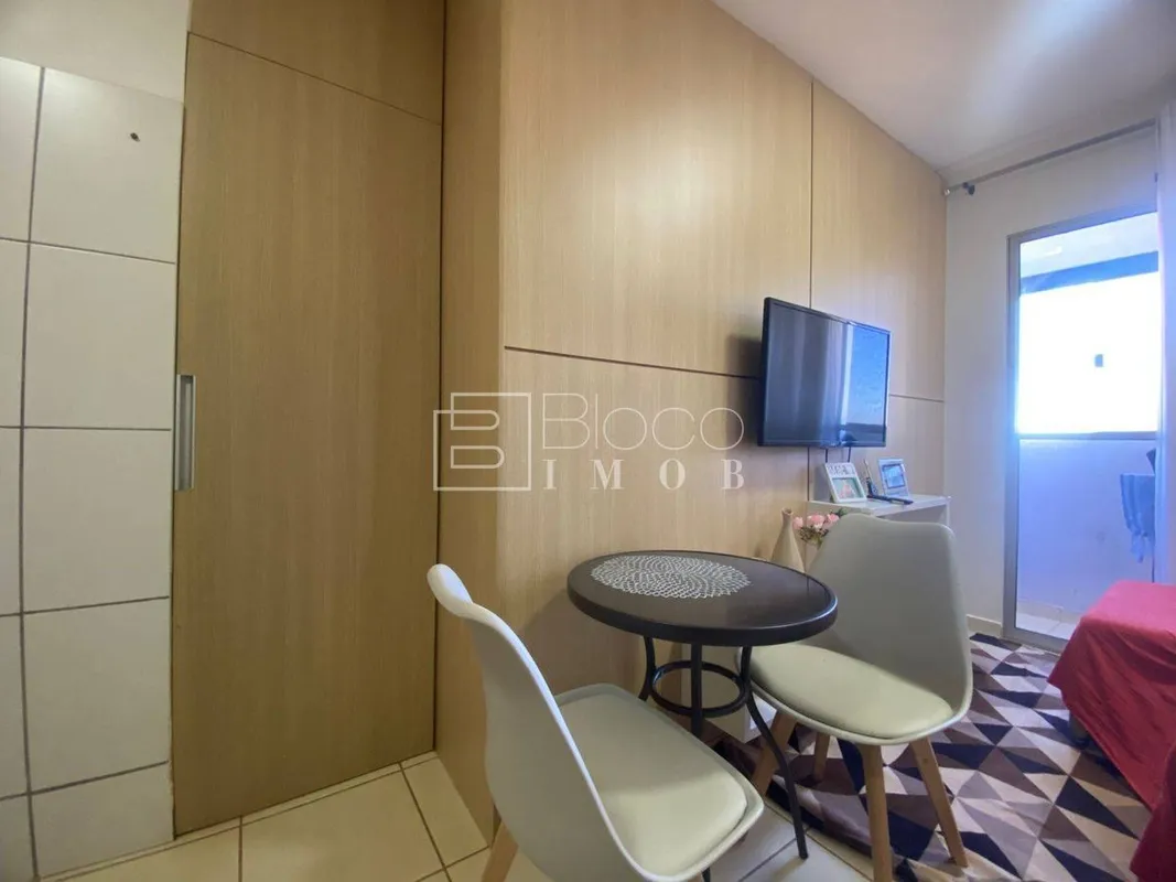 VENDO Excelente apartamento com 1 quarto sendo suíte na QS 116 a poucos metros d...