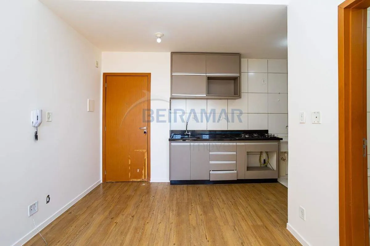 Se você procura um lar compacto, funcional e bem localizado, este apartamento de...
