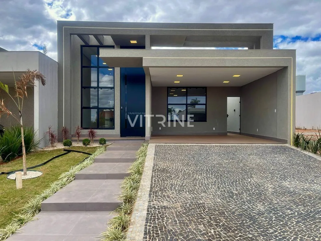 Oportunidade!!! Linda casa no Residencial Vale dos Pinheiros na rua dos Pinheiro...