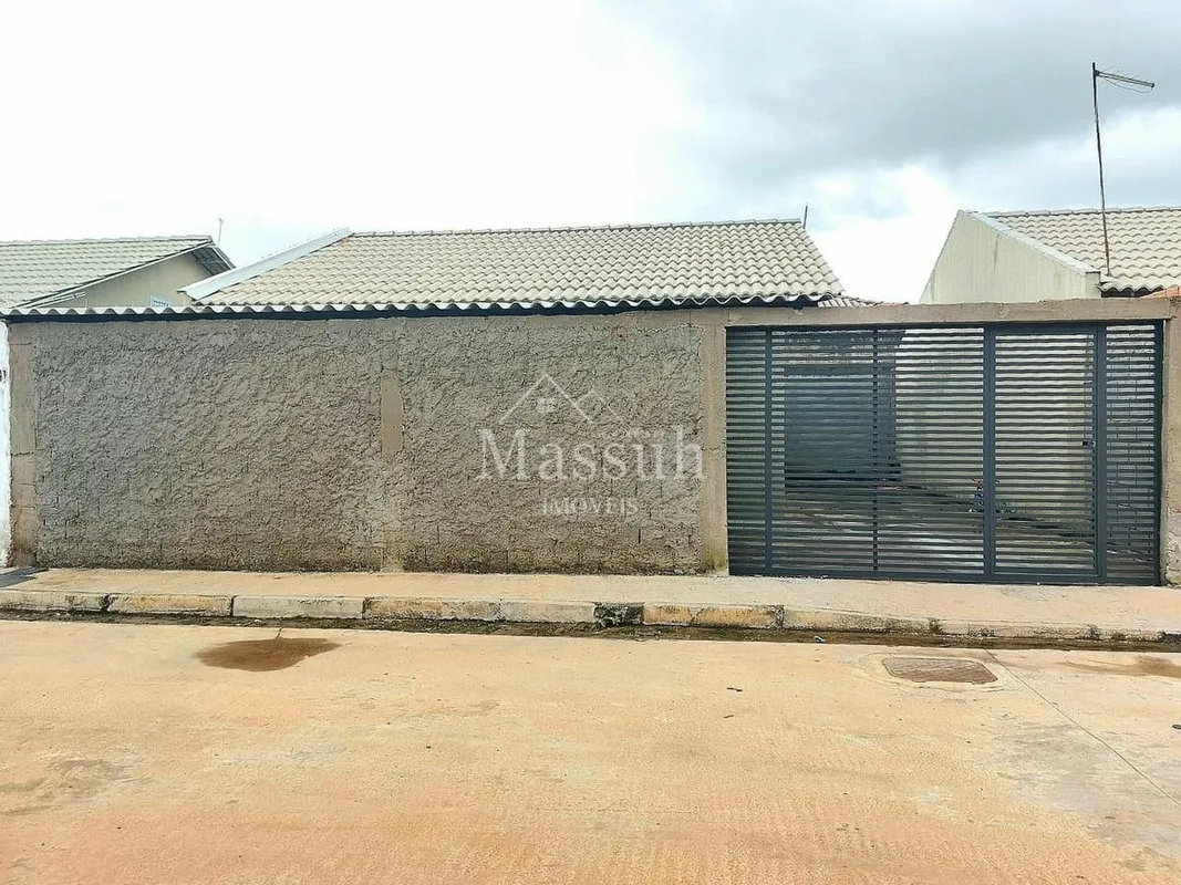 MASSUH IMÓVEIS VENDE:Setor Coimbra - CASA com 2 QUARTOSLOCALIZAÇÃO:- PRÓXIMO AO ...