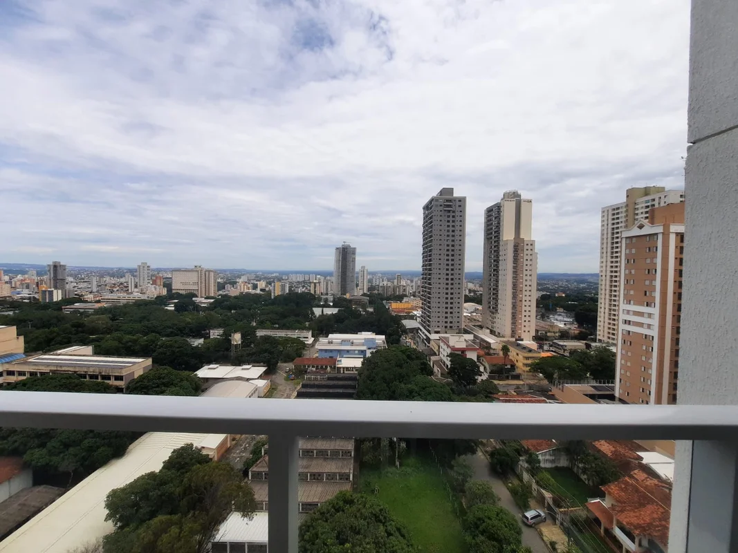 Um apartamento com 3 quartos, sendo 01 suíte no Setor Universitário – Andar Alto...
