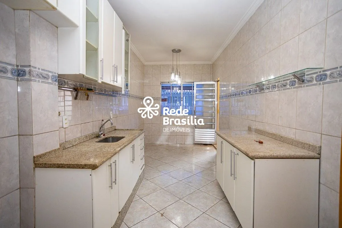 QI 1 - Guará ICom um projeto que alia conforto e praticidade, esta casa térrea o...