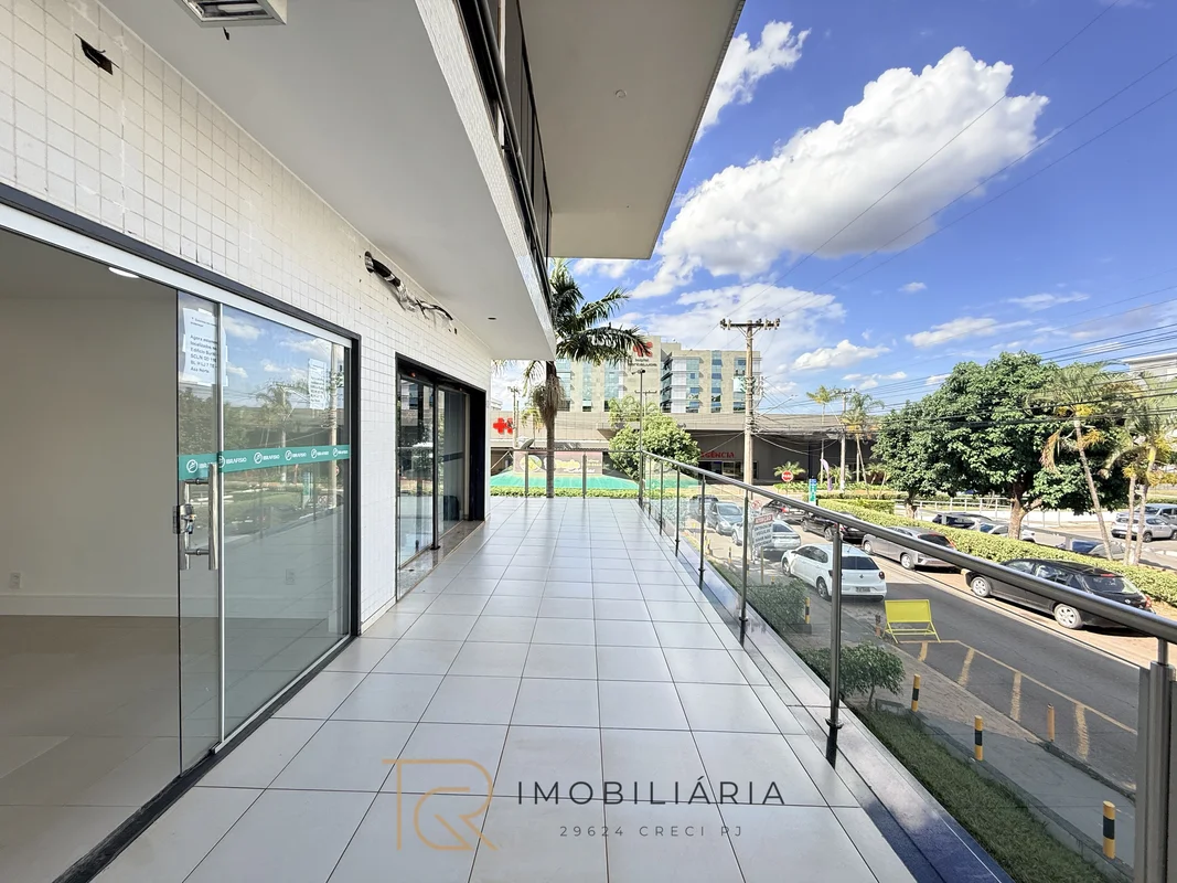 TRG imobiliária ALUGA !Excelente loja no Ed. Med Center, ao lado do Hospital San...