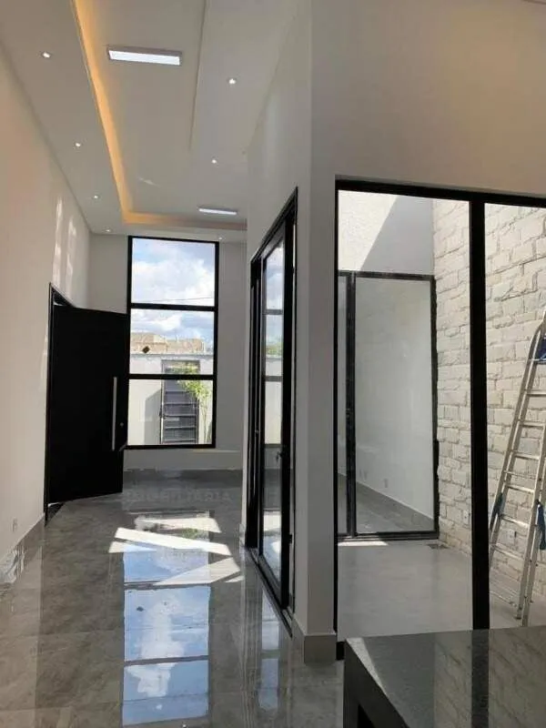 CASA - SETOR TRÊS MARIAS - GOIÂNIA Casa de 154m² 03 quartos amplos, sendo 2 suít...
