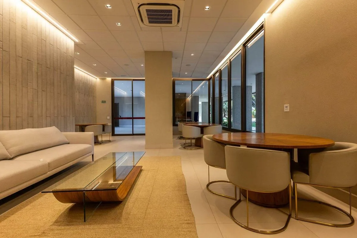 Apresentamos um apartamento novo (nunca usado) de altíssimo padrão na Asa Norte,...