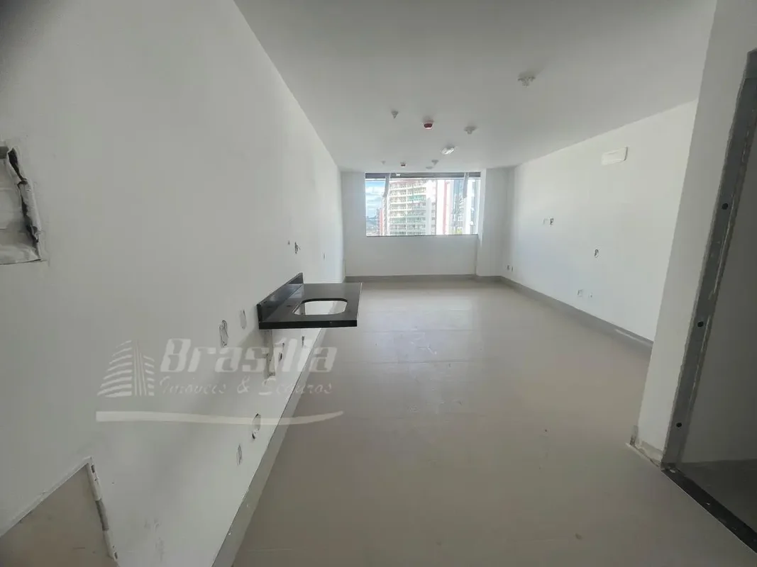 SALA COMERCIAL DE 30M² NO SHOPPING MANHATTAN - ÁGUAS CLARASVista livre! Oportuni...