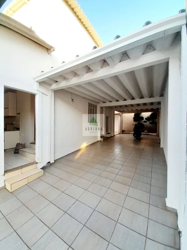 Sobrado 3 quartos sala, copa, cozinha, despensa, área de serviço, banheiro área ...