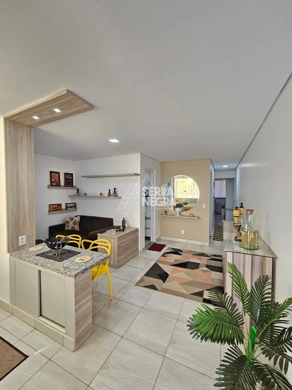 Lindo apartamento 2 quartos, Armários, Mobiliado, Porteira fechada rua 04 Vicent...