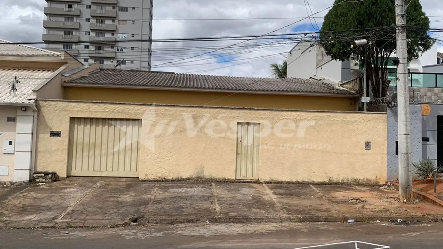 Casa à venda com 139.00 m² e Área total 390.00 m² no Parque Amazônia, com 03 qua...