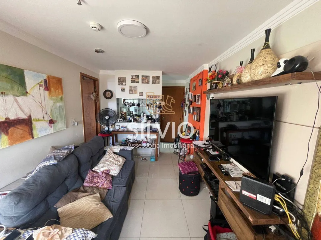 SILVIO ASSESSORIA IMOBILIARIA e corretor Leandro Maia apresenta: Apartamento de ...