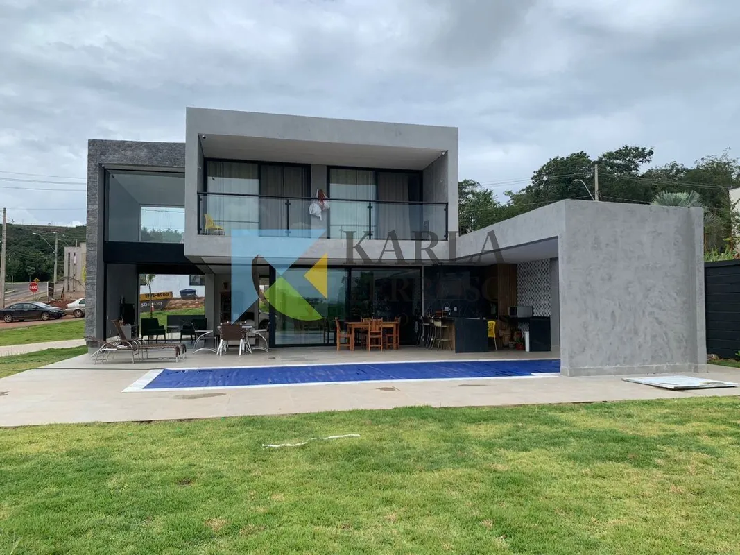 Casa moderna projeto do Camilo Delanoy4 suítes, 2 vagas cobertas de garagem e 4 ...