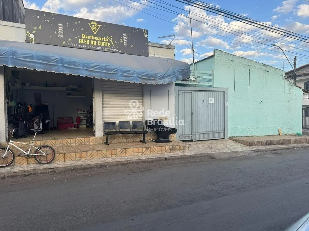 Casa à Venda com Excelente Localização na Candangolândia - DFPonto ComercialÓtim...
