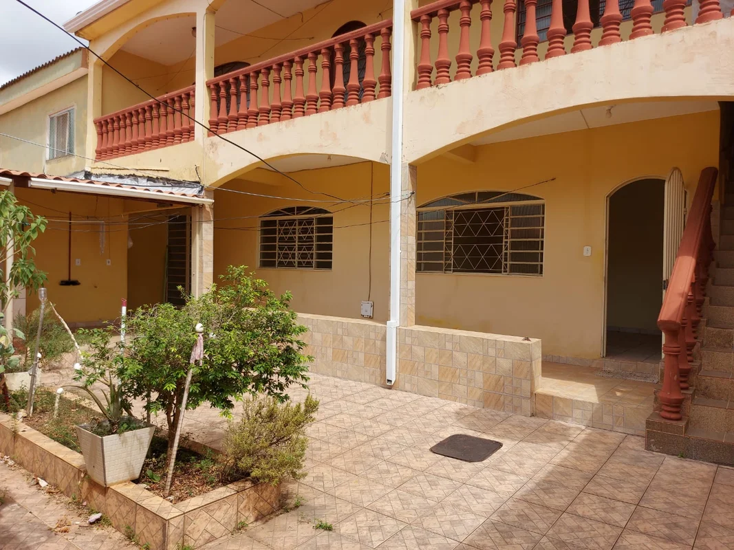 Excelente imóvel com 3 residências todas na laje, em um terreno de 408m², perfei...