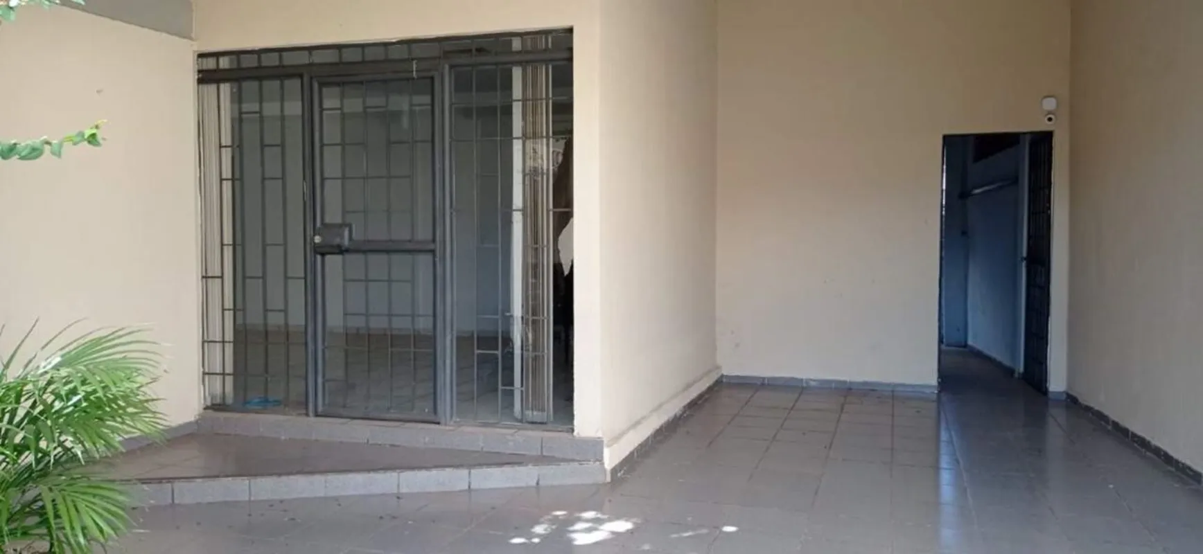 Casa de 275m² 4 quartos sendo 2 suítes, banheiro social garagem para 4 carros sa...