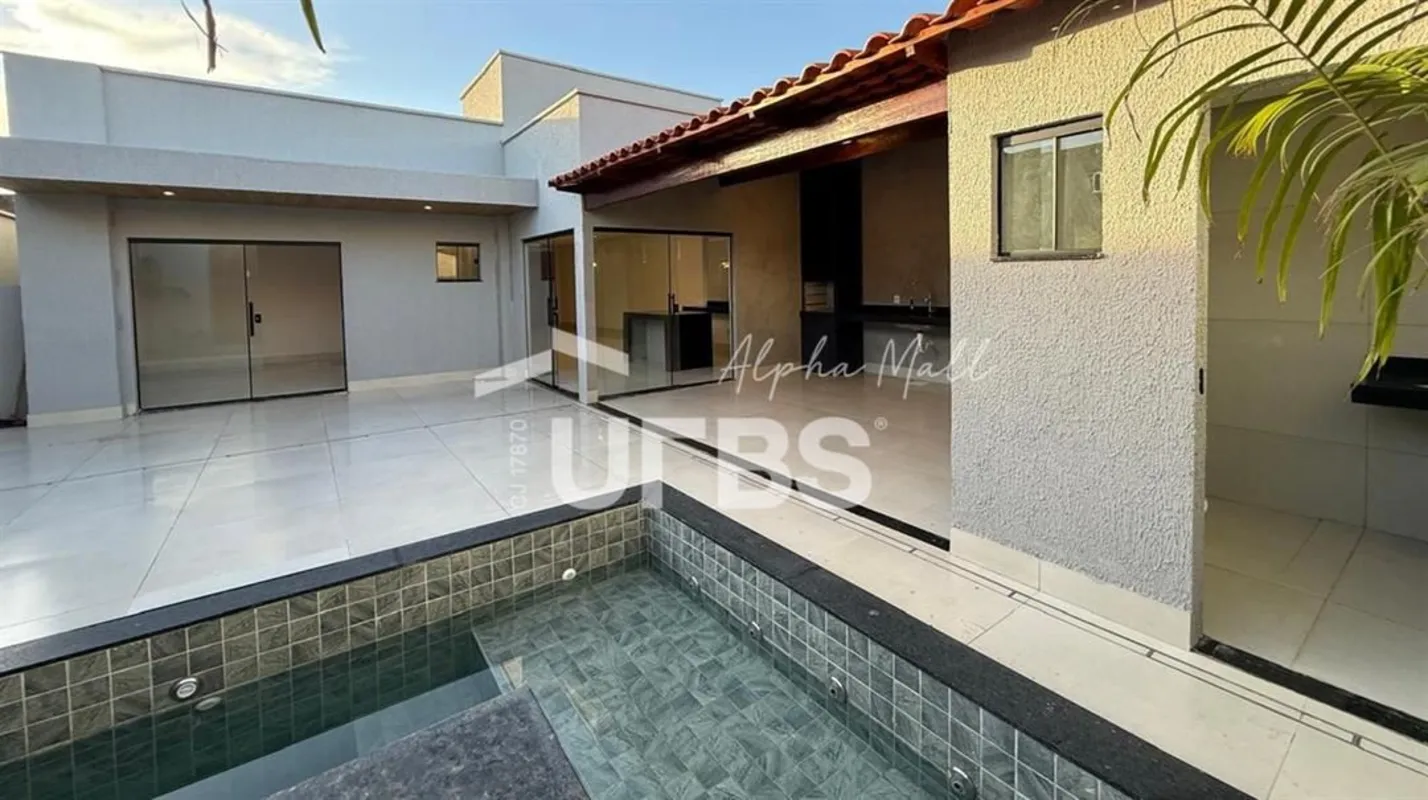 COD U-0025853 - Senador Canedo. Residencial Prado. Casa de 3 Quartos, com Piscin...