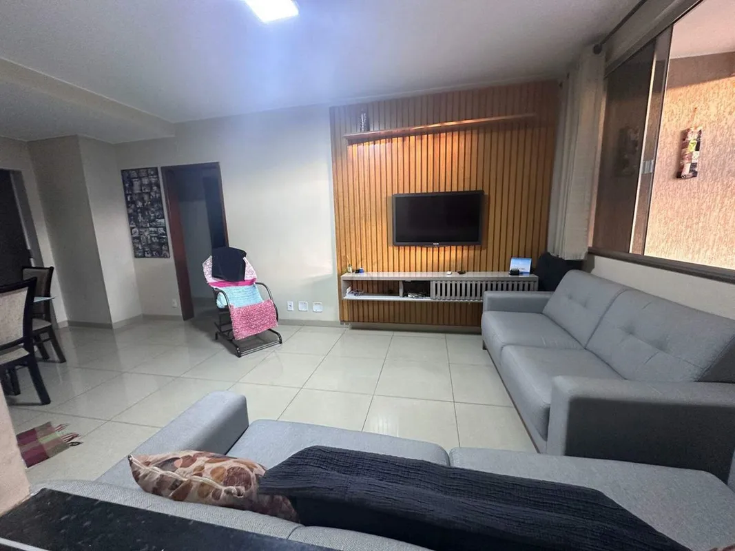 CASA COM 3 QUARTOS, 2 SUÍTES- Casa maravilhosa com 3 quartos;- 2 suítes;- Cozin...