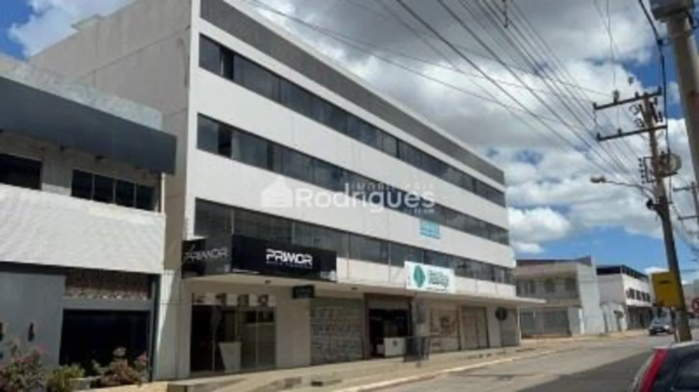 Rodrigues Imobiliária aluga Loja na QNA 13 Em Taguatinga.- Loja com 60 m²;- 01 W...