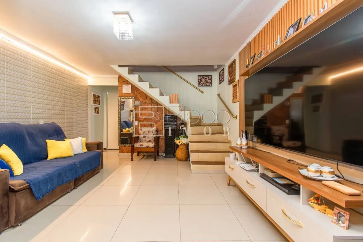  CASA ESTÁ Á VENDA COM POSSIBILIDADE DE TROCA3 Quartos:1 Suíte e 1 Banheiro Soci...