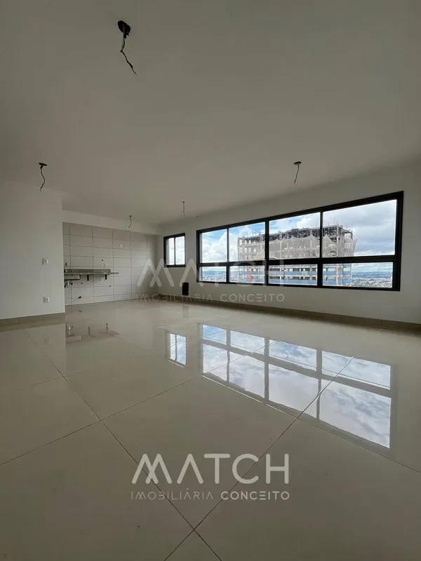 Apartamento à venda no Muy Bueno com 3 suítes e 2 vagas de garagem e 110m² no Ja...