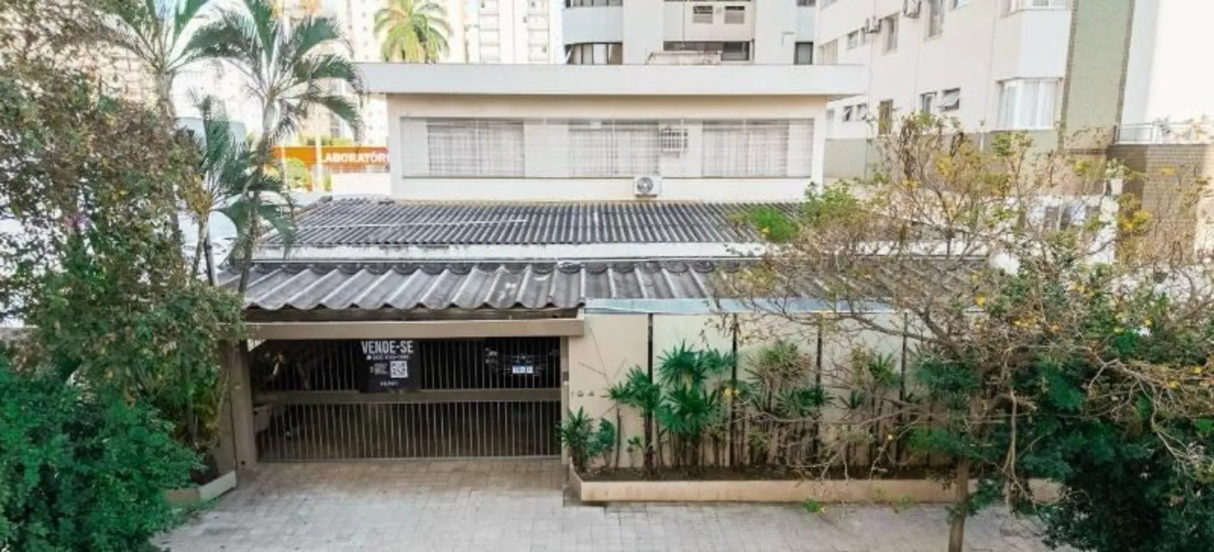 HENRIQUE: 9 8 1 9 8-4 2 4 0 (whatsapp) Casa na Rua 5, Setor Oeste, Goiânia, 4 do...