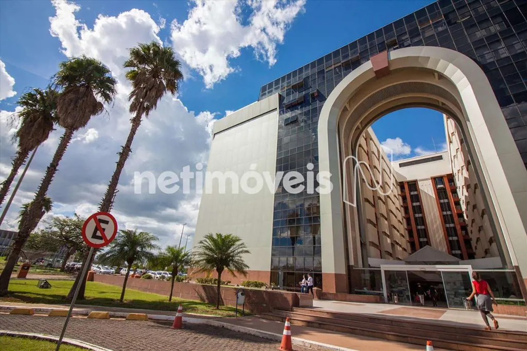 Sala dupla na melhor localização da Asa Norte Localizada no Centro Empresarial N...
