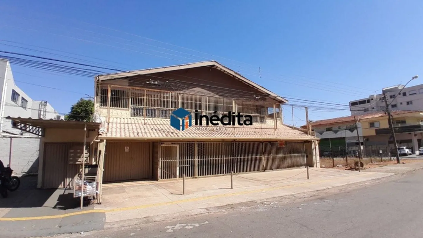 LOCALIZAÇÃO:Localizado na Rua C-110 no Jardim América. Região valorizada, próxim...