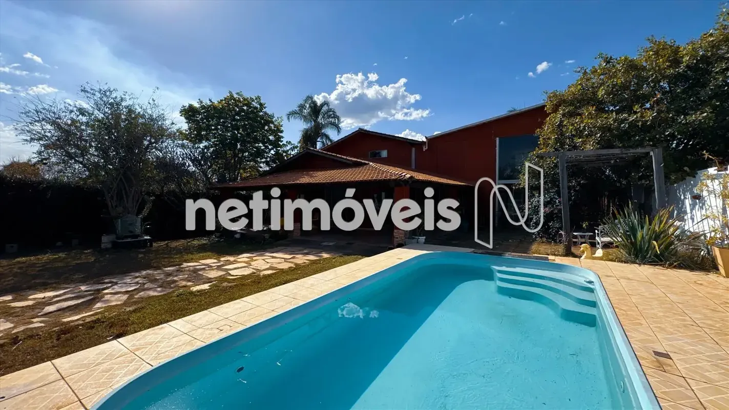 Condomínio Ouro Vermelho 1, Casa com aproximadamente 320 m² de área construída e...